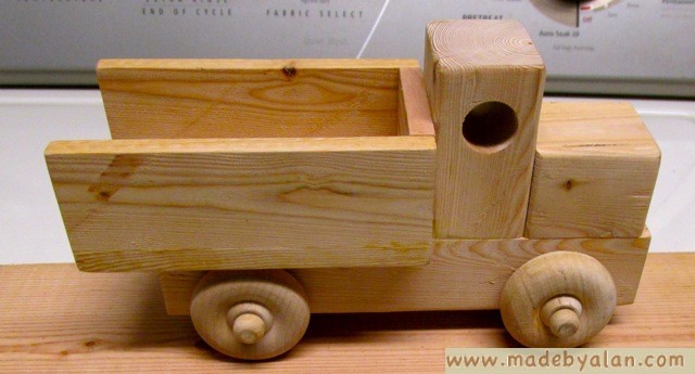 Simple Wood Toy Truck - Made by Alan